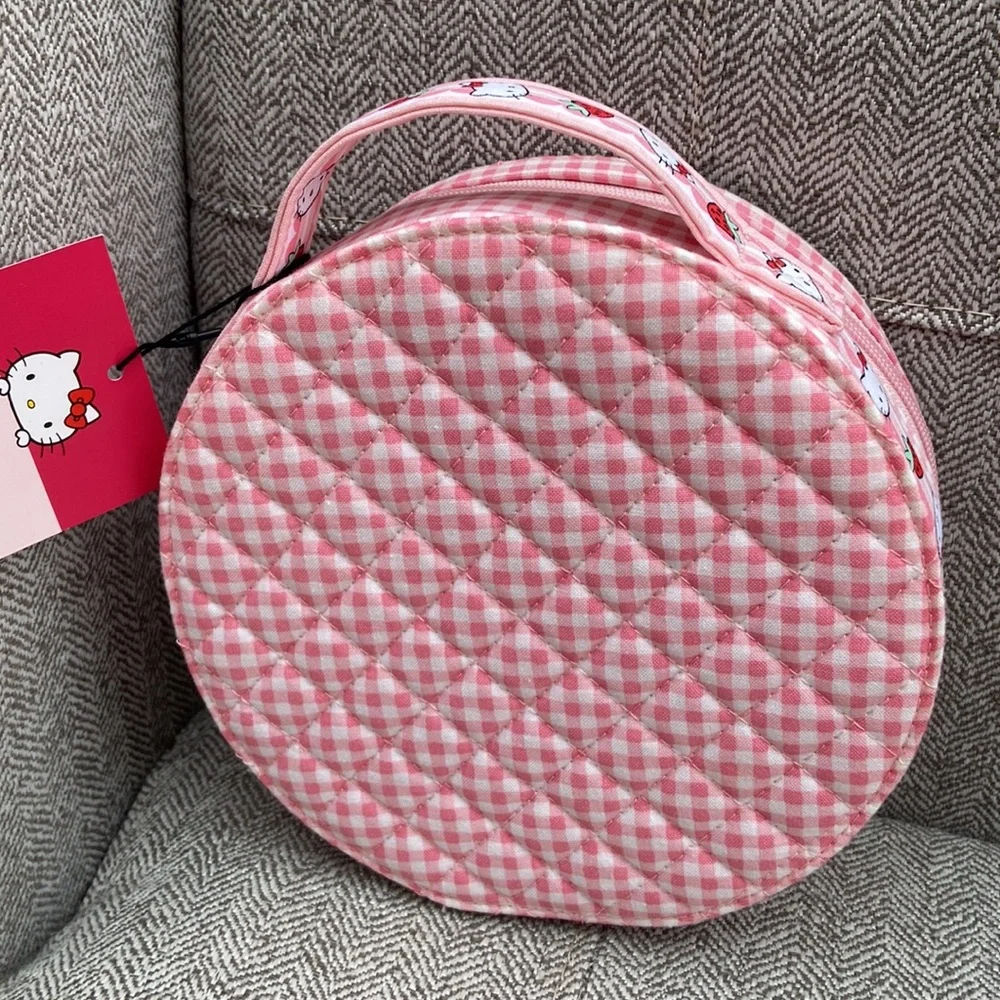 🍓NWT Vera Bradley x Hello Kitty🍓Limited Edition Cosmetic Case